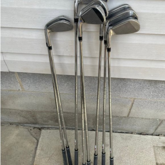 TaylorMade Men's Golf Clubs Sim Max Iron Set RH - Picture 1 of 4